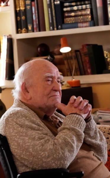 Ed Asner Guest Stars - Blue Bloods Season 10 Episode 15