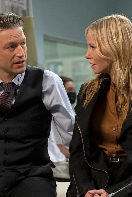 Carisi Protects Rollins - Law & Order: SVU Season 22 ...