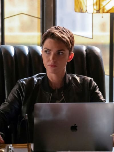 Kate at the Desk - Batwoman Season 1 Episode 10