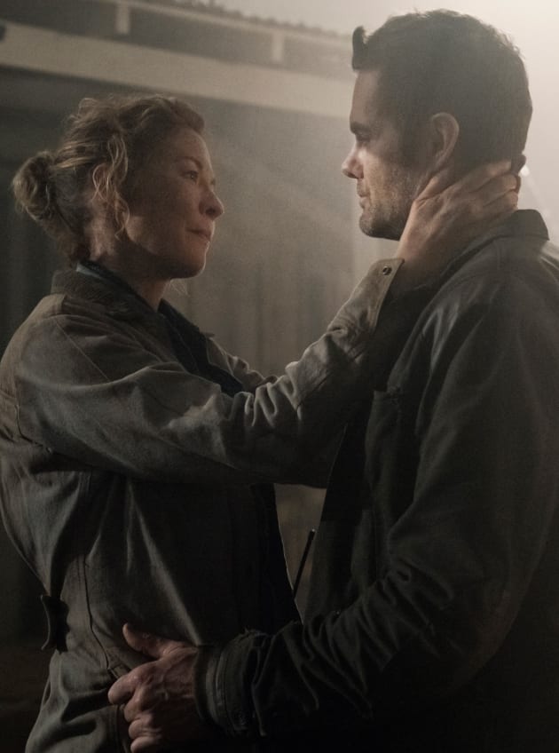 A Touching Moment - Fear the Walking Dead Season 5 Episode 3