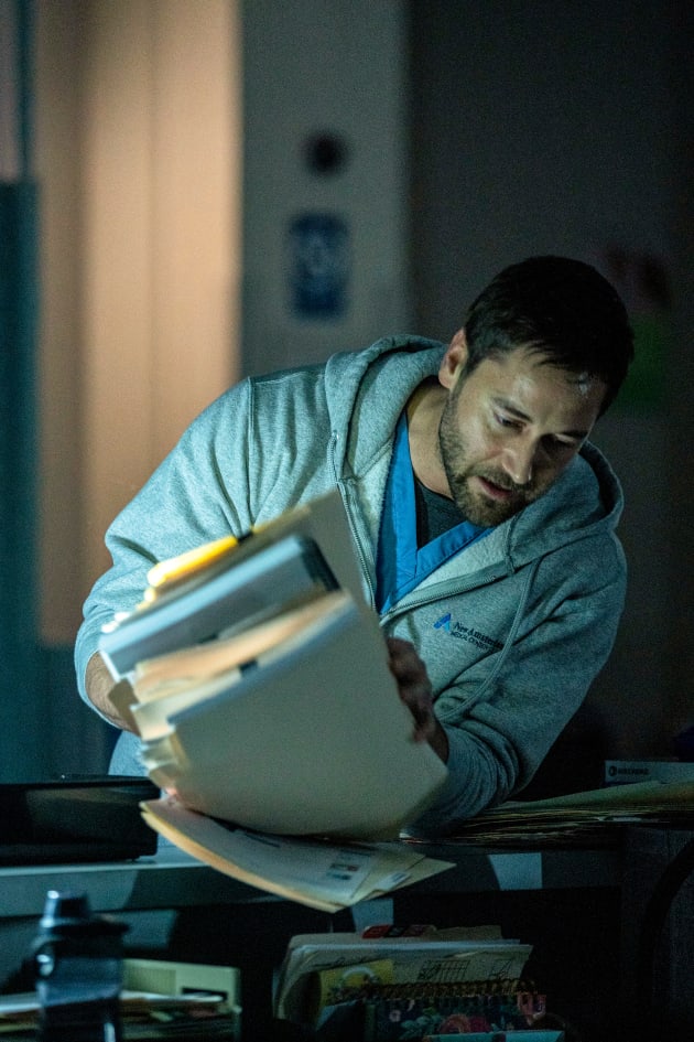 Max Meltdown - New Amsterdam Season 1 Episode 17