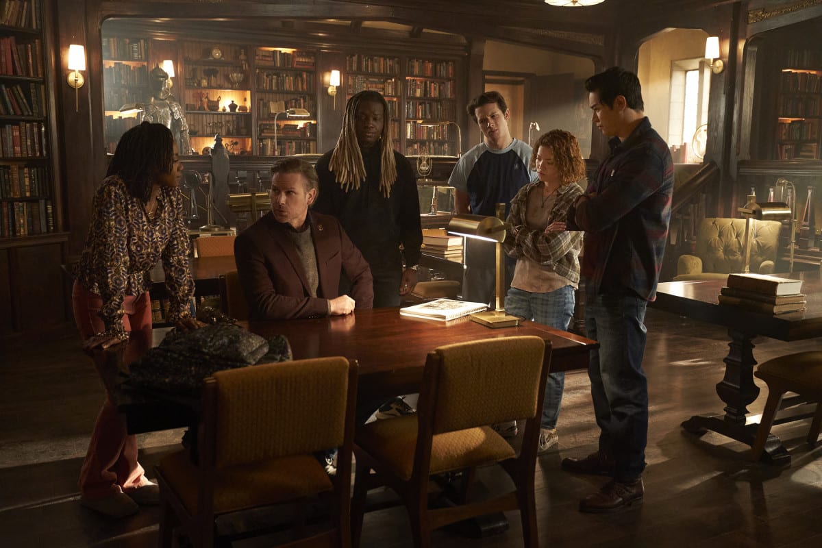 Legacies Saison 4 Episode 16 Legacies Season 4 Episode 16 Review: I Wouldn't Be Standing Here If It  Weren't For You - TV Fanatic