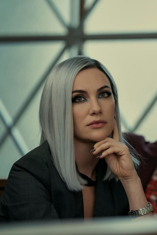 Watching From the Sidelines - The Fall of the House of Usher Season 1