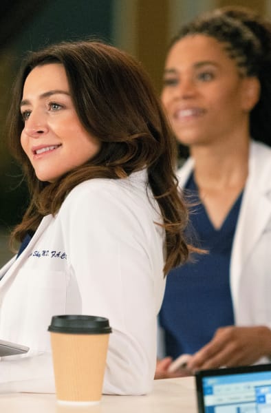 Gossiping Sisters -tall  - Grey's Anatomy Season 18 Episode 10