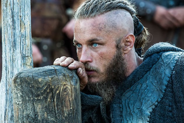 https://tv-fanatic-res.cloudinary.com/iu/s--f0zXaica--/t_full/cs_srgb,f_auto,fl_strip_profile.lossy,q_auto:420/v1393389277/ragnar-hides.jpg