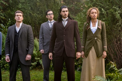 PHOTOS] 'Legends of Tomorrow' Character Exits, Ranked – TVLine