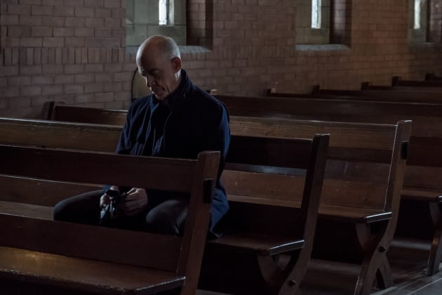 Howard Awaits a Meeting with the Pope - Counterpart Season 1 Episode 10