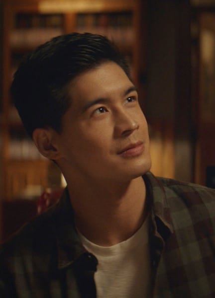 Henry in Library - Kung Fu Season 1 Episode 3
