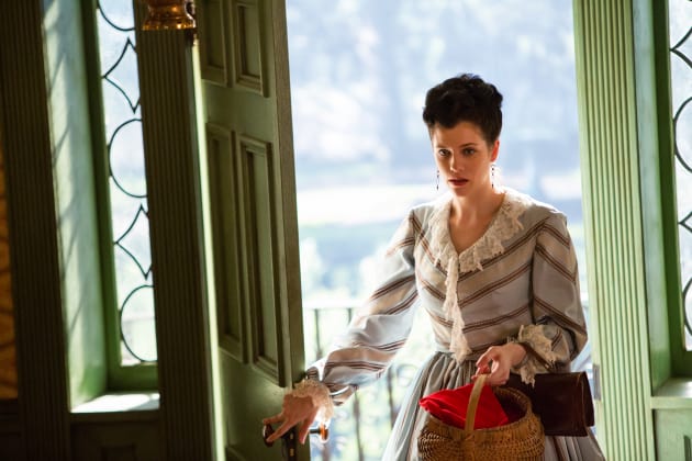 Unassuming Elizabeth - Underground Season 2 Episode 1