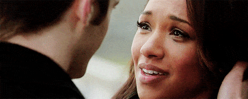 Iris realizes she has feelings for Barry - The Flash