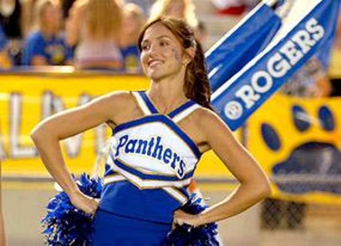 Claire Bennet Porn - Lyla Garrity vs. Claire Bennet: TV's Cutest Two Cheerleaders ...
