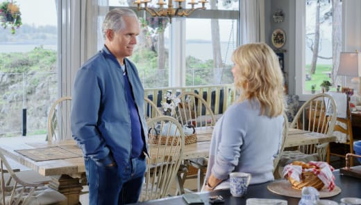 Thomas Returns - Chesapeake Shores Season 6 Episode 4