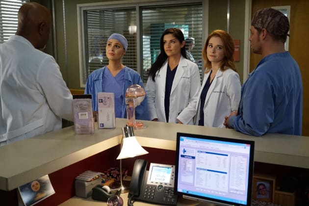 Awkward Alert! - Grey's Anatomy Season 13 Episode 14