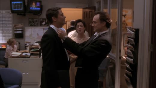Looking Good! - The West Wing Season 1 Episode 7