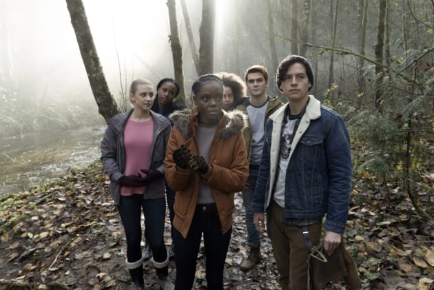 Hiding In The Woods - Riverdale Season 1 Episode 7