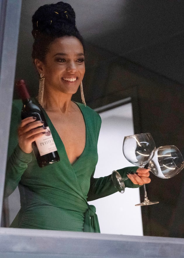 Helen the Stunner - Tall - New Amsterdam Season 2 Episode 17