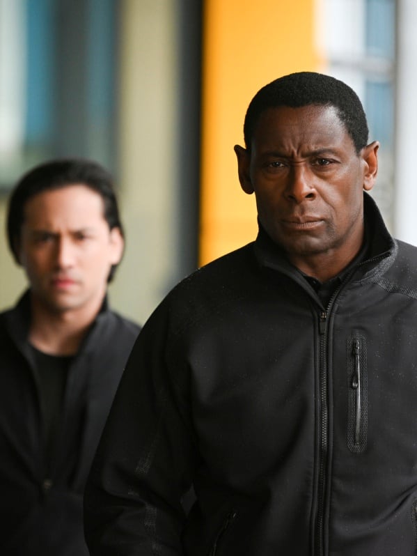 J'onn and Brainy - Supergirl Season 5 Episode 16 - TV Fanatic