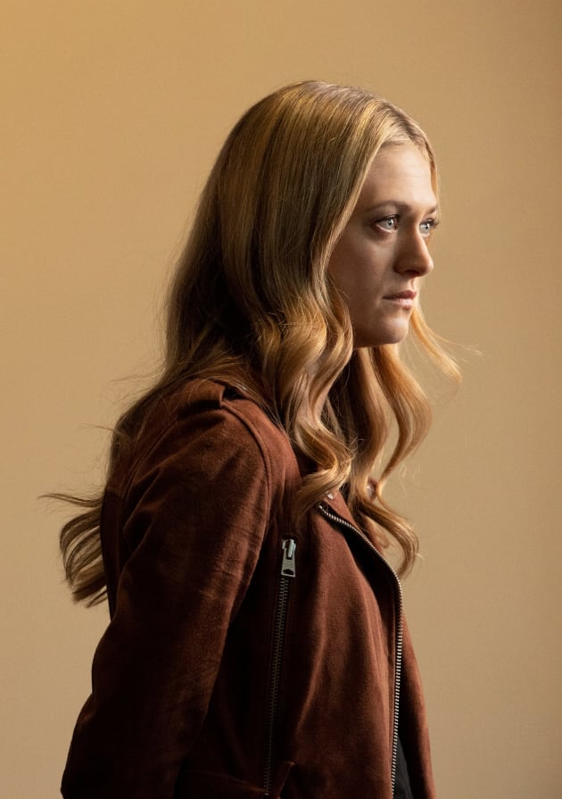 Julia - Sneaky Pete
