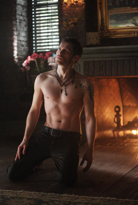 The Vampire Diaries Picture Preview: Scared and Shirtless - TV Fanatic