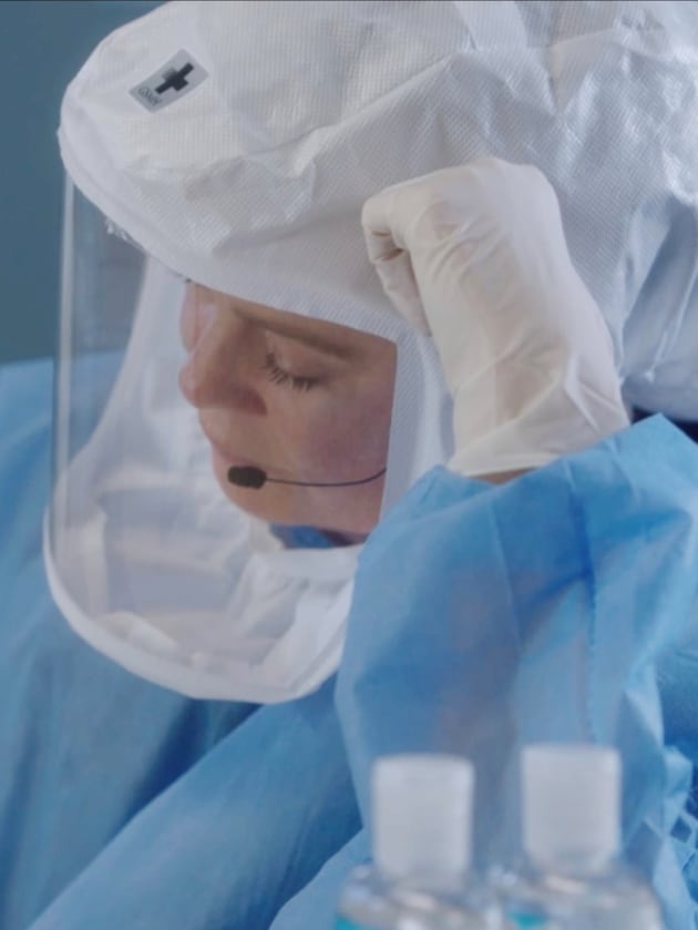 Suited Up - Tall - Grey's Anatomy Season 17 Episode 1