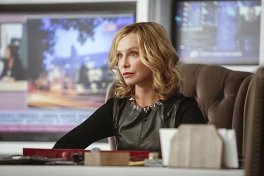 Cat - Supergirl Season 2 Episode 1