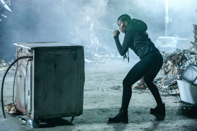 Stronger - Black Lightning Season 1 Episode 3