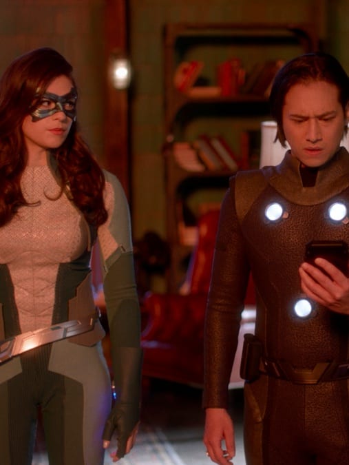 Nia and Brainy - Supergirl Season 6 Episode 2
