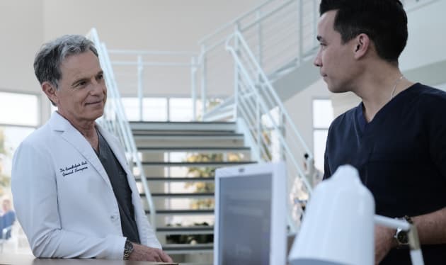 Friendly Attempts - The Resident Season 4 Episode 7