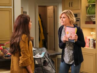 Modern family season best sale 11 episodes online