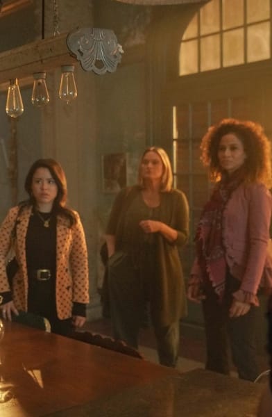 Good Trouble Season 5 Episode 4 Review Under Pressure TV Fanatic