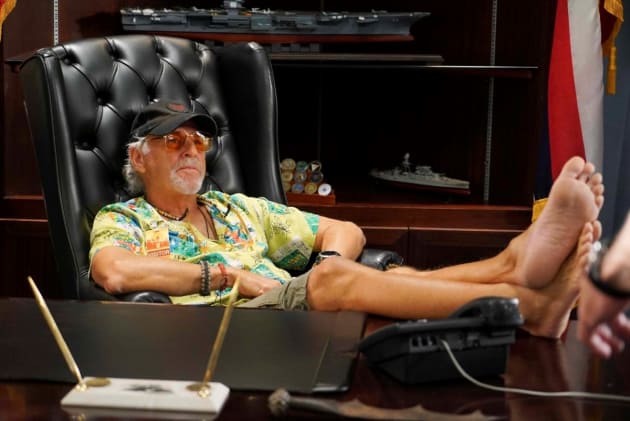 Island Visitor - Hawaii Five-0 Season 8 Episode 18