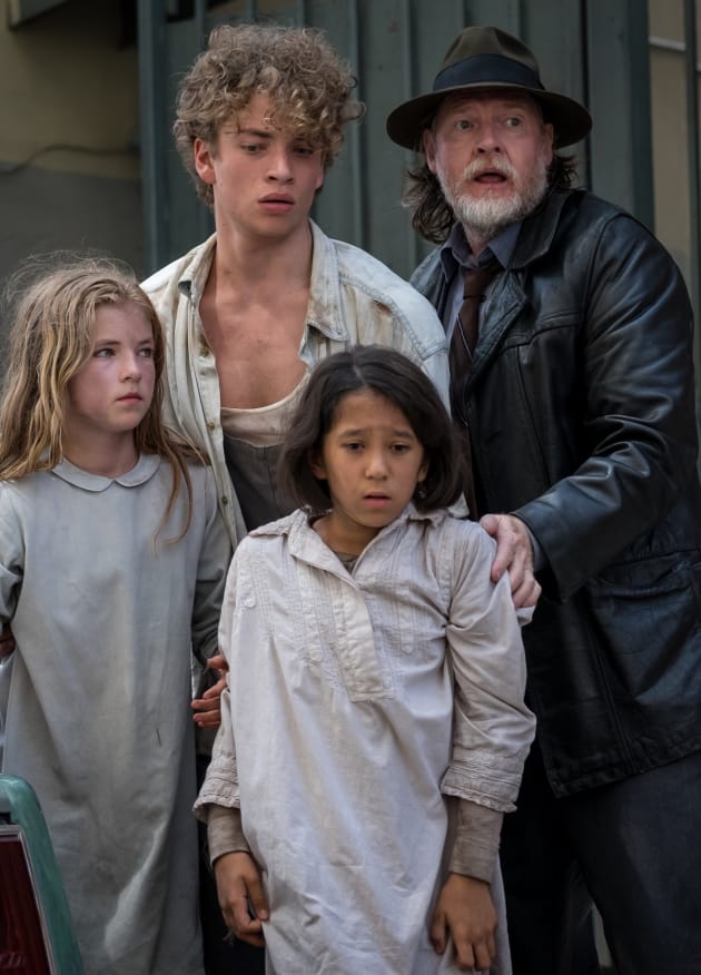 Bullock Saves the Kids - Gotham Season 5 Episode 2