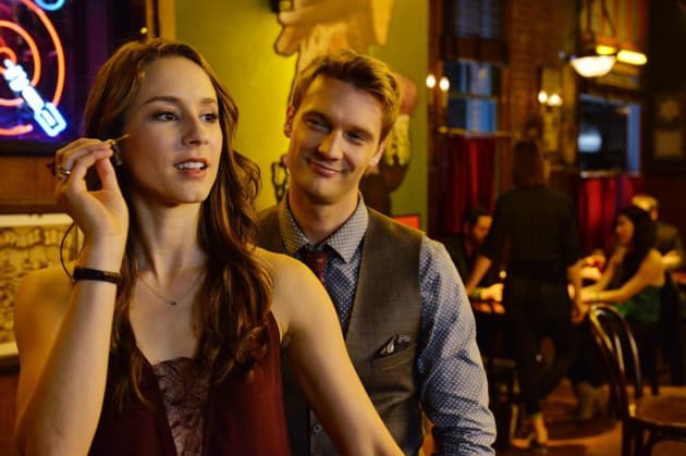 A Bullseye - Pretty Little Liars Season 5 Episode 22