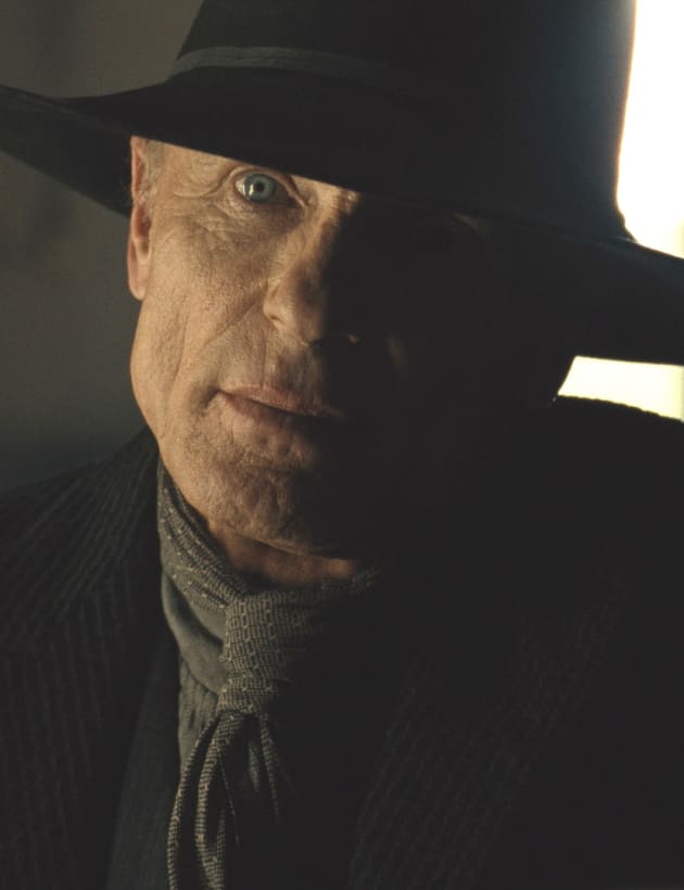 Man in Black - Westworld Season 2 Episode 2