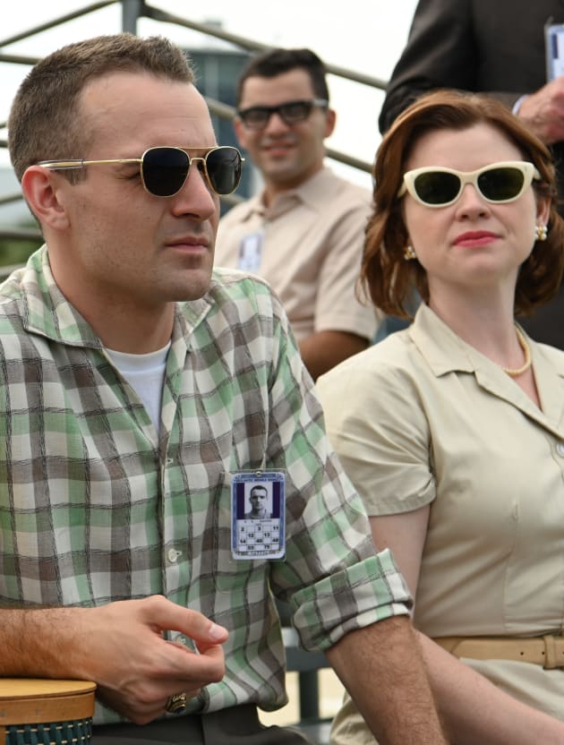 Picnicking at the Launch - The Right Stuff Season 1 Episode 3