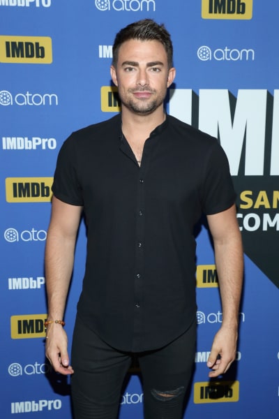 Supergirl Jonathan Bennett Lands Guest Role Tv Fanatic