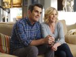 Convincing the Clan - Modern Family