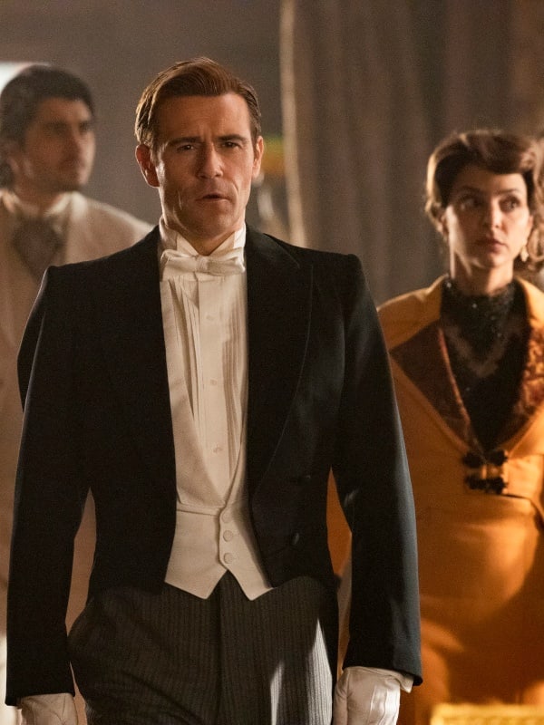Downton - DC's Legends of Tomorrow Season 5 Episode 13