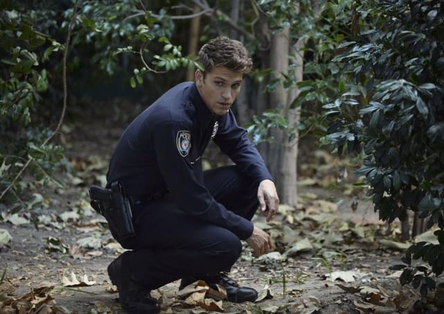 A Clue - Pretty Little Liars Season 5 Episode 15