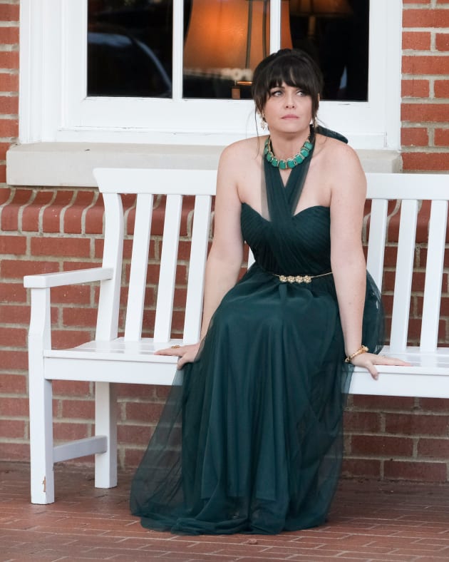 All Dressed Up - Stumptown Season 1 Episode 14