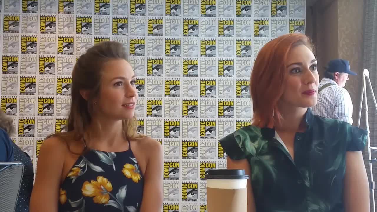 Wynonna Earp: Dominique Provost-Chalkley and Katherine Barrell Tantalize at  Comic-Con! - TV Fanatic