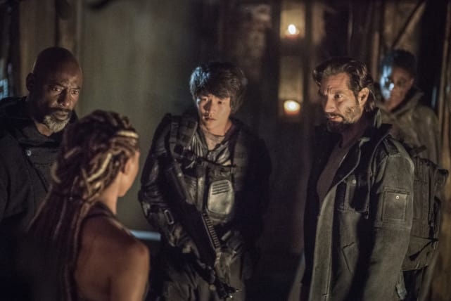 Tensions Rise — The 100 Season 4 Episode 8