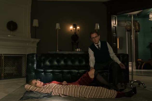 This Can't End Well - Evil Season 3 Episode 2