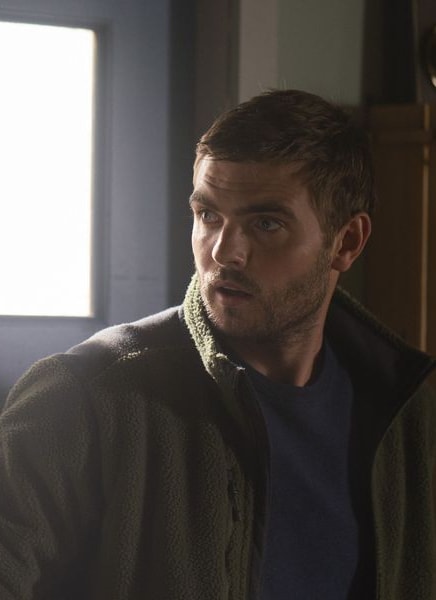 Helping Hand - Siren Season 2 Episode 5