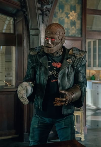 Cliff and Consequences - Doom Patrol Season 4 Episode 8
