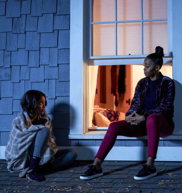 New Hero On The Block - Black Lightning Season 2 Episode 15