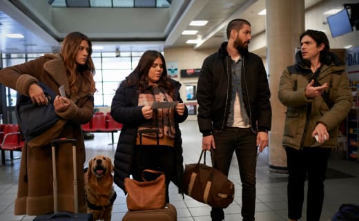 On Their way - In The Dark Season 3 Episode 2