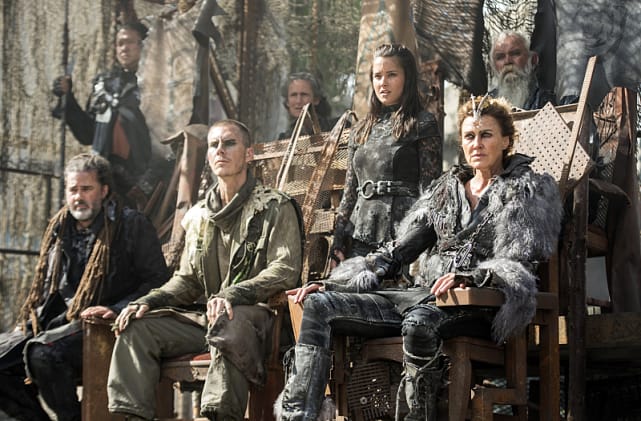 Ice queen on her throne the 100 season 3 episode 4