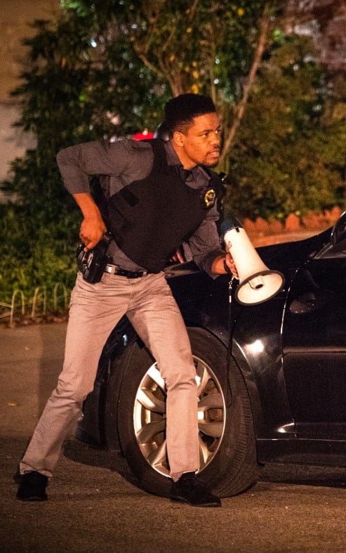 Talking One Down - Elementary Season 7 Episode 2