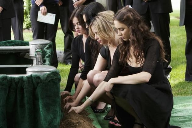 Dark Days on PLL